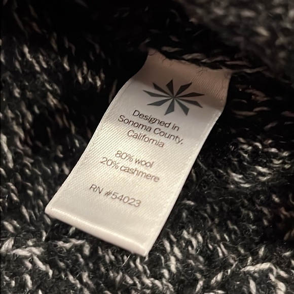 ๐ธ Athleta Northern Lights Asymmetrical Knit Cashmere/Wool Sweater Medium - Picture 5 of 9